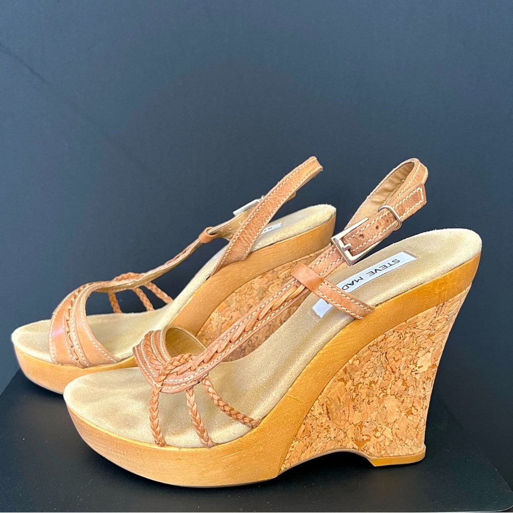 Steve Madden “Satisfy” Sandal